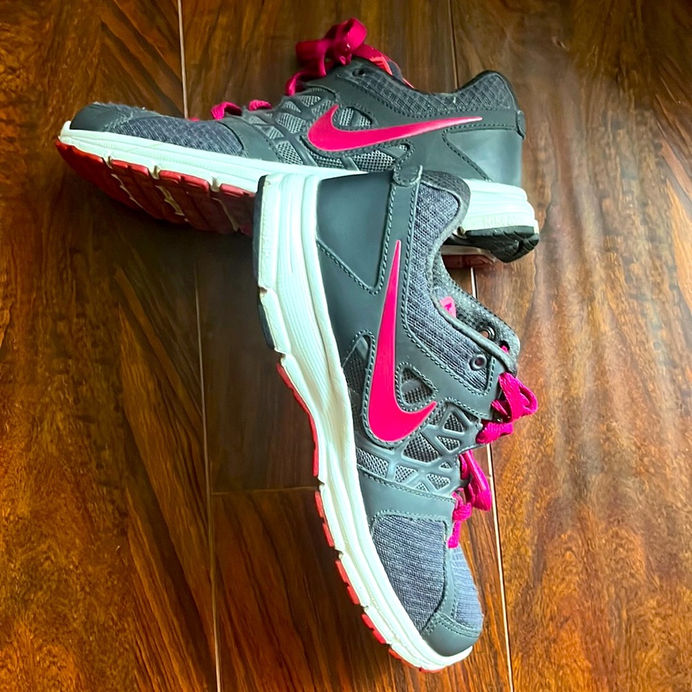 NIKES